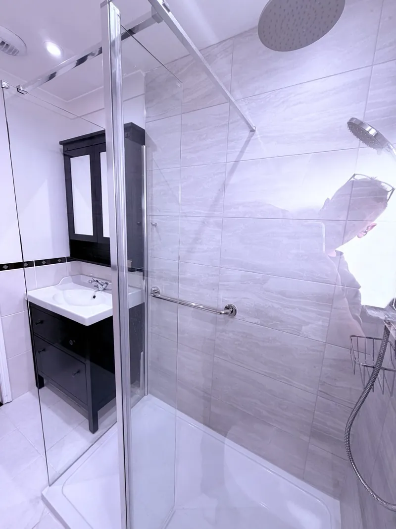 Accessible bathrooms & wet rooms by Hampshire Premier Construction