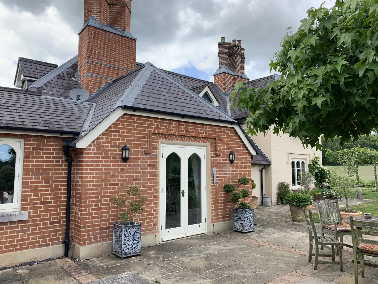 Painting & decorating by Hampshire Premier Construction