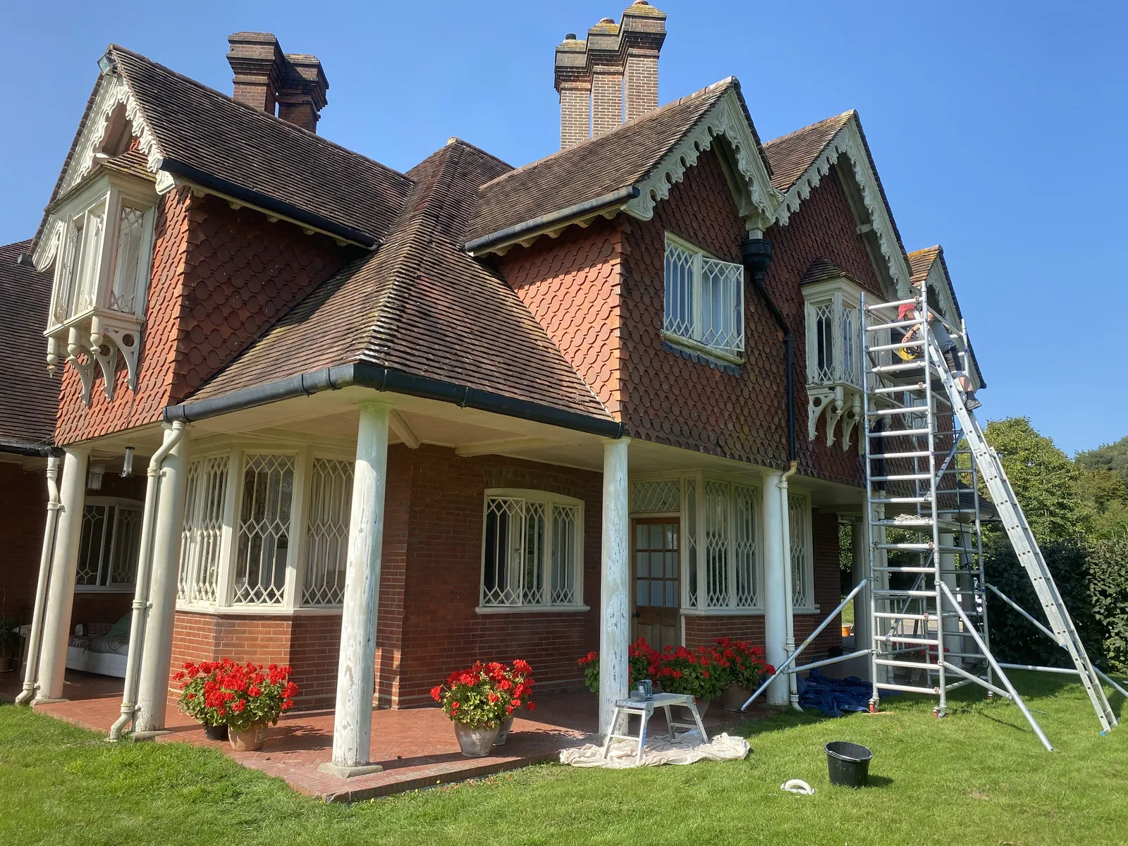 Painting & decorating by Hampshire Premier Construction