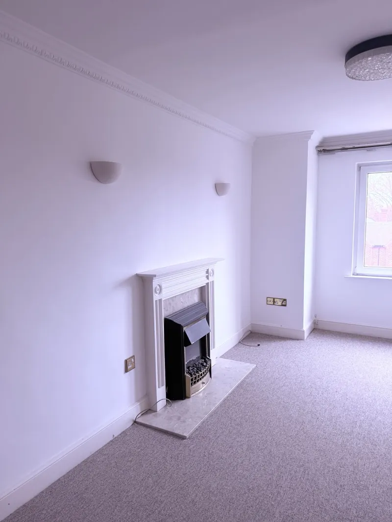 Painting & decorating by Hampshire Premier Construction