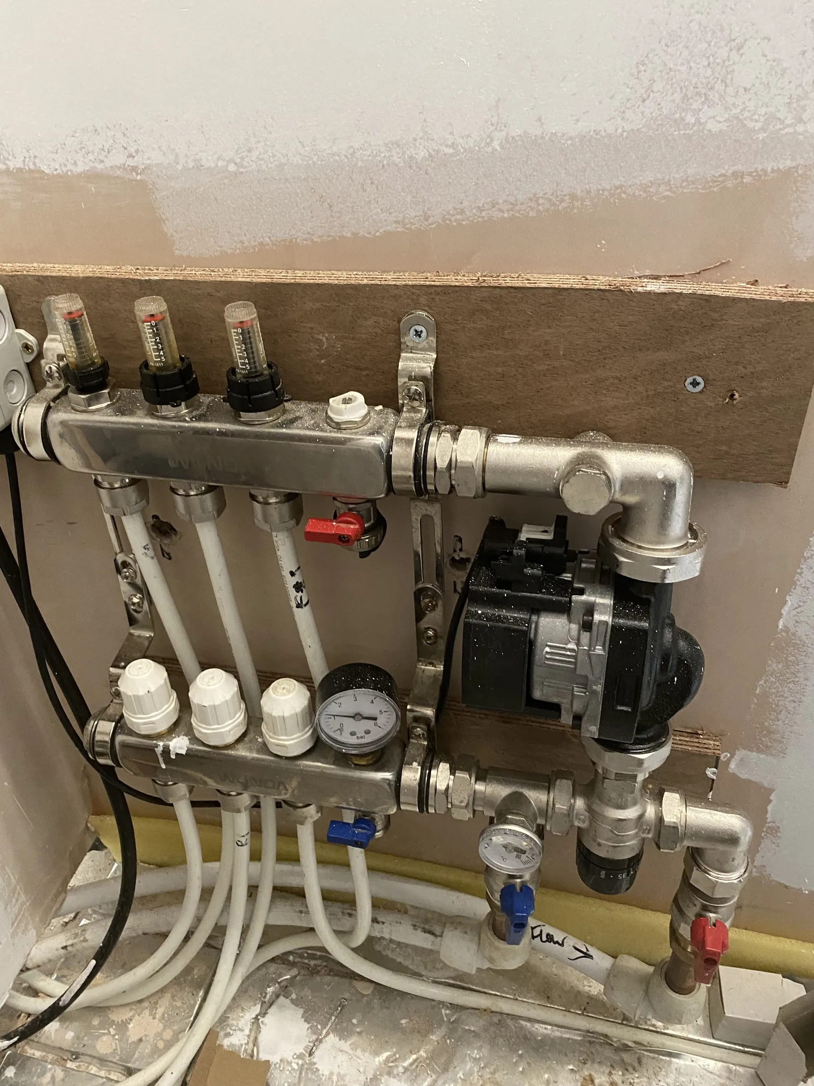 Underfloor heating by Hampshire Premier Construction